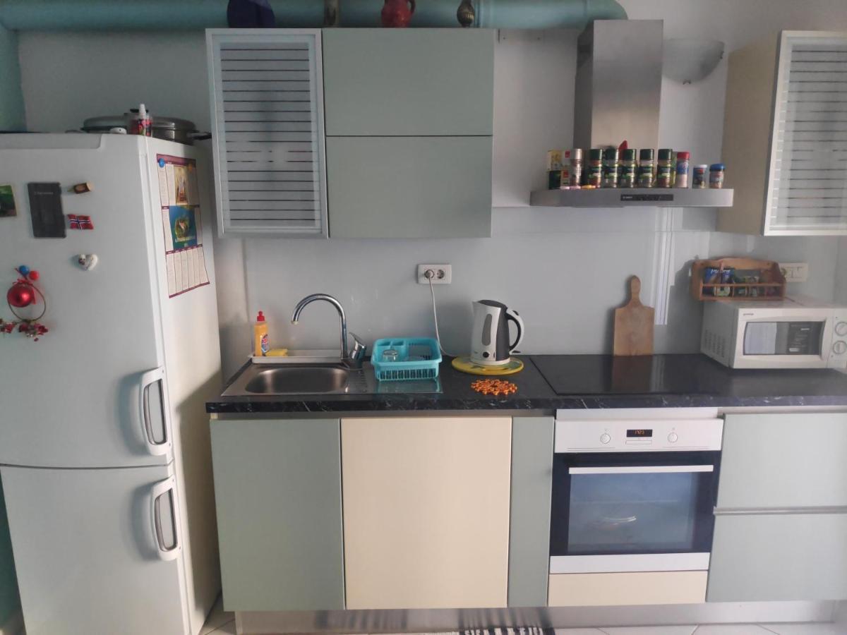 Spacious Apartment With Big Garden Near Beach Сплит Екстериор снимка