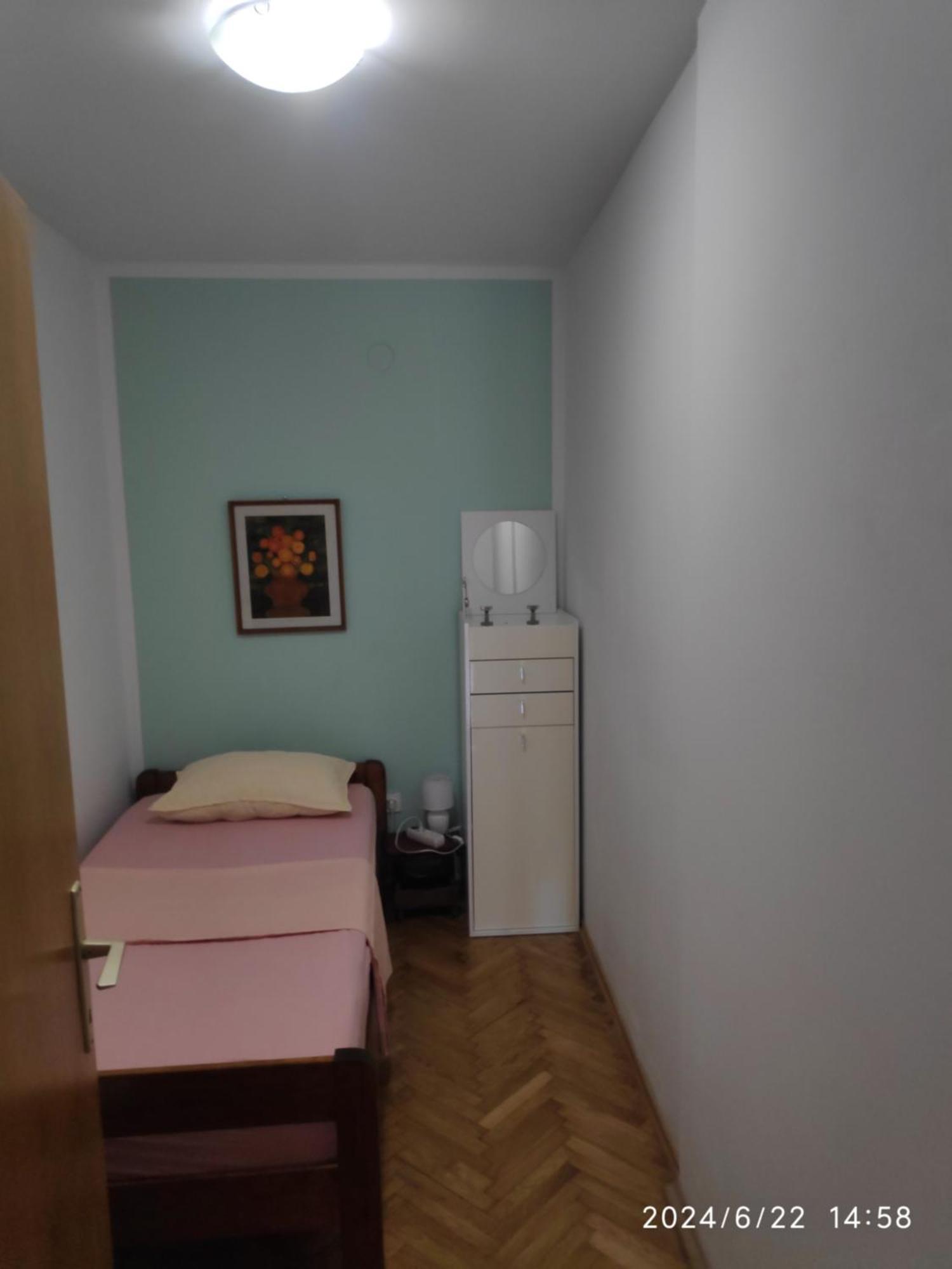Spacious Apartment With Big Garden Near Beach Сплит Екстериор снимка